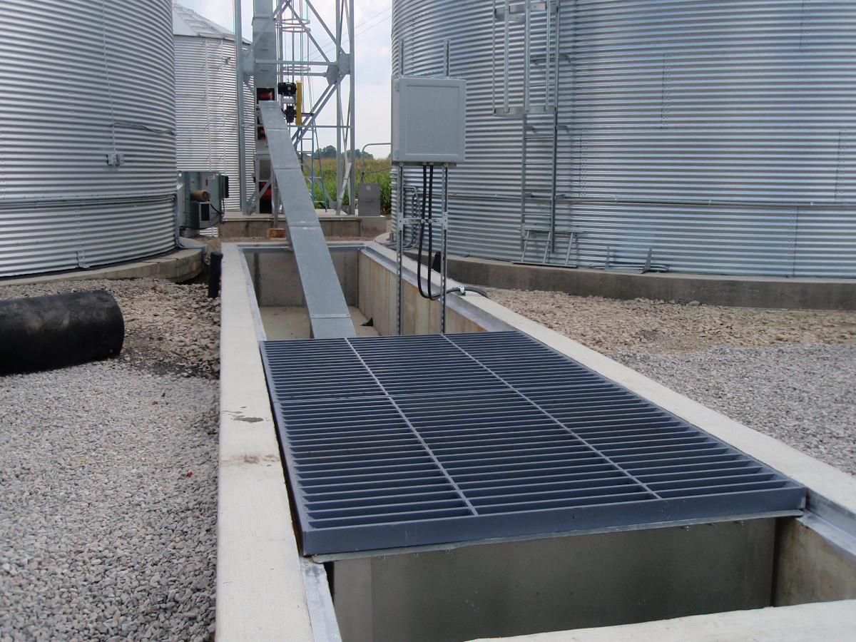 High Flight Commercial Drag Chain Conveyors